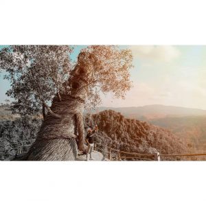 Wisata Watu Payung Turunan